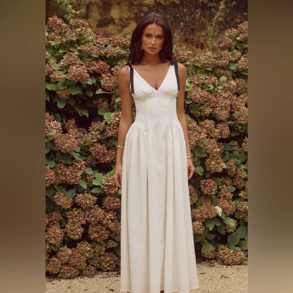 Chic White Maxi Dress with Black Straps